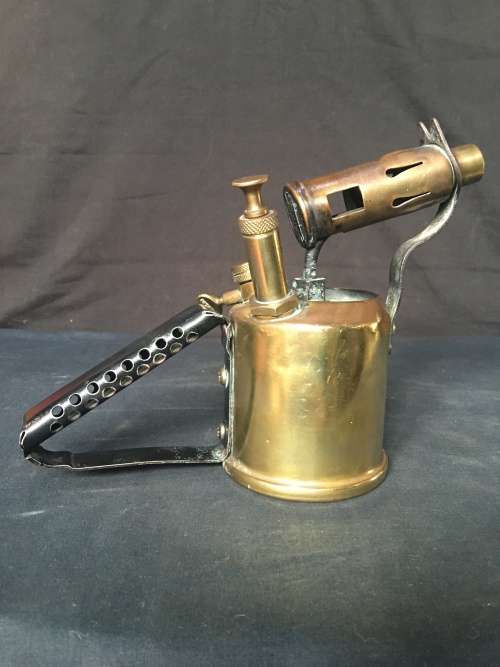 A VINTAGE BRASS PRIMUS BURNER No 630 MADE IN SWEDEN in outstanding condition