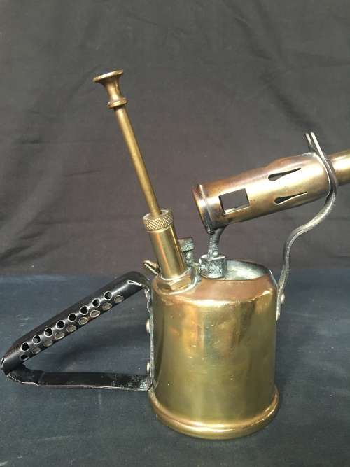 A VINTAGE BRASS PRIMUS BURNER No 630 MADE IN SWEDEN in outstanding condition