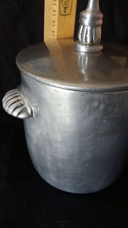 Stunning Carrol Boyes Early Design Pewter Cooler with Lid. 18 x 16.5 cm