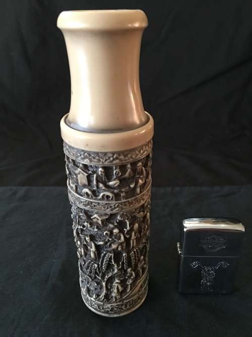 WOW !!! A STUNNING VINTAGE HEAVILY CARVED FAUX IVORY CHINESE VASE