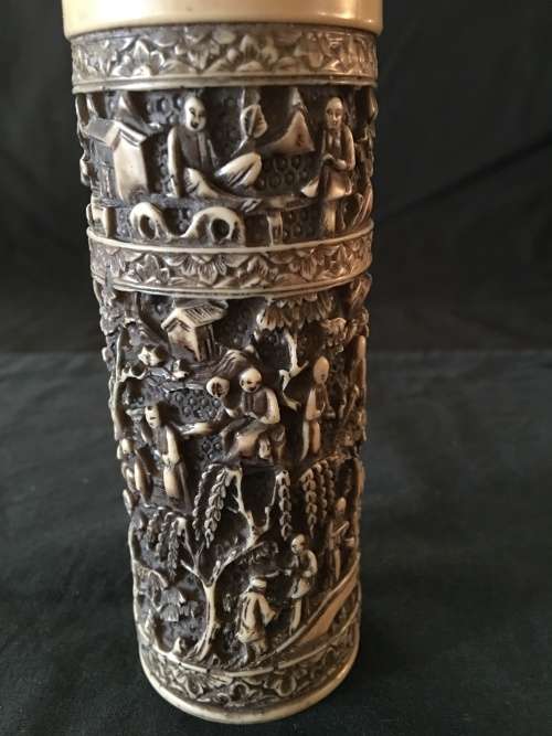 WOW !!! A STUNNING VINTAGE HEAVILY CARVED FAUX IVORY CHINESE VASE
