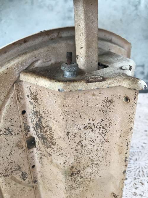 WOW !!! LOVELY VINTAGE KITCHEN / GROCER SCALE MADE BY EFFEM WITH THE ORIGINAL TRAY AND WORKING