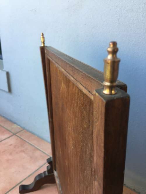 STUNNING ANTIQUE VICTORIAN MAHOGANY INLAID SHAVING MIRROR WITH BRASS FINIALS AND DETAILING