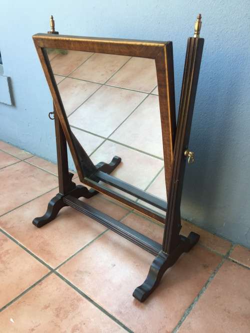 STUNNING ANTIQUE VICTORIAN MAHOGANY INLAID SHAVING MIRROR WITH BRASS FINIALS AND DETAILING