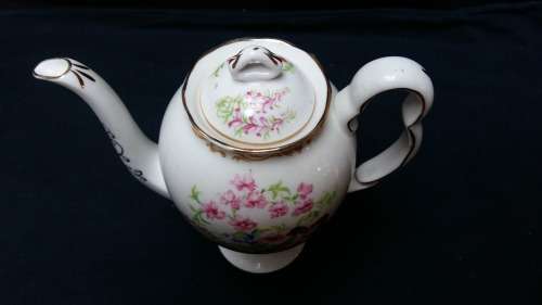 ULTRA RARE ROYAL ALBERT 1930s " NOSEGAY" 2 CUP COFFEE POT WITH LID. REG NO 839142