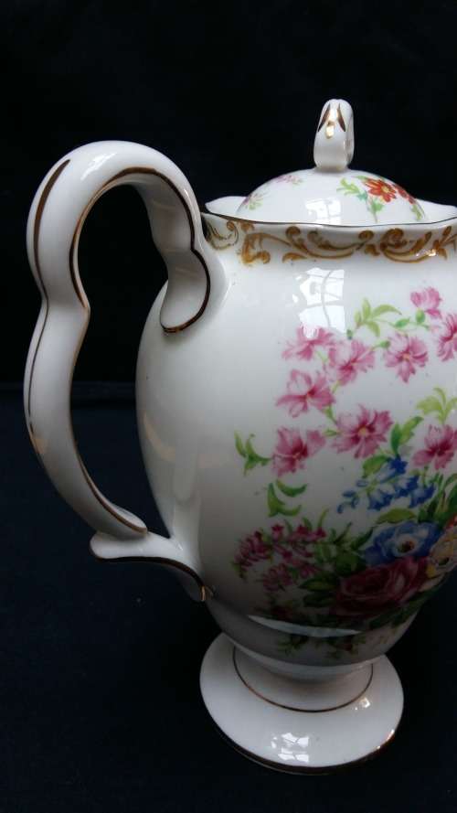 ULTRA RARE ROYAL ALBERT 1930s " NOSEGAY" 2 CUP COFFEE POT WITH LID. REG NO 839142