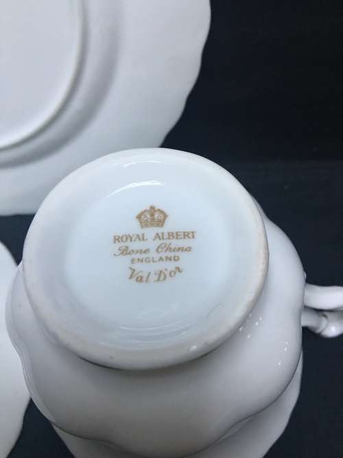 WOW !!! *********LOW R1 START *********ROYAL ALBERT VAL D'or TEA TRIO