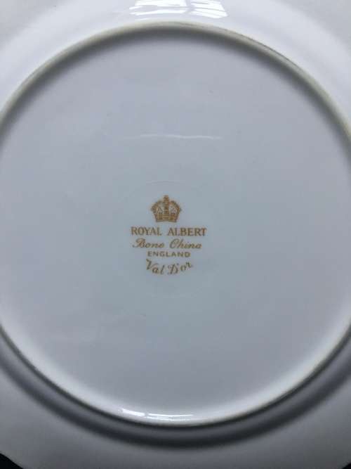 WOW !!! *********LOW R1 START *********ROYAL ALBERT VAL D'or SIDE PLATE , REPLACEMENT PIECE