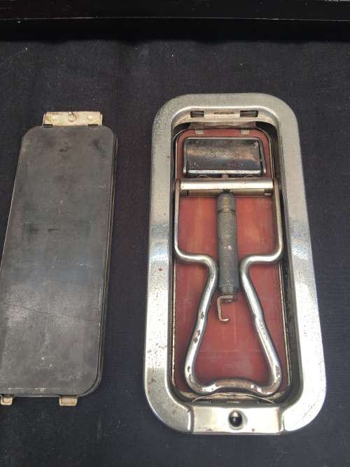 WOW !!! 1920's VINTAGE RARE ROLLS RAZOR SHAVING RAZOR KIT WITH SHARPENING STONES - MADE IN ENGLAND