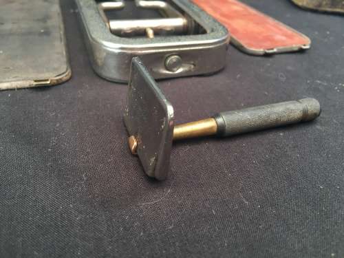 WOW !!! 1920's VINTAGE RARE ROLLS RAZOR SHAVING RAZOR KIT WITH SHARPENING STONES - MADE IN ENGLAND