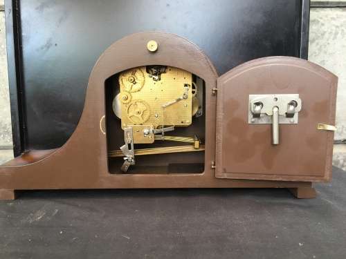 WOW !!! STUNNING MAHOGANY CASED FRANZ HERMLE MANTLE CLOCK WITH THE KEY IN PERFECT WORKING ORDER