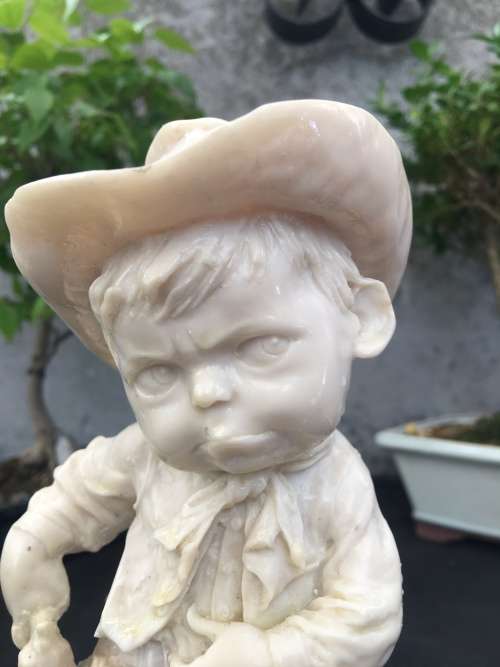 WOW !!! STUNNING LE RON STYLE RESIN STATUE OF A YOUNG COWBOY IN BAD MOOD