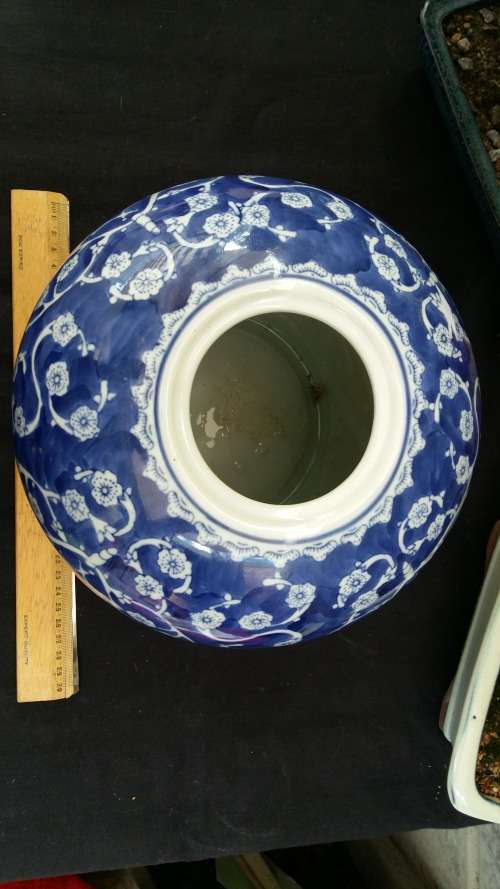 Beautiful Large 21 cm Tall, Vintage Chinese Blue and White Hand Painted Ginger Jar/Vase. signed