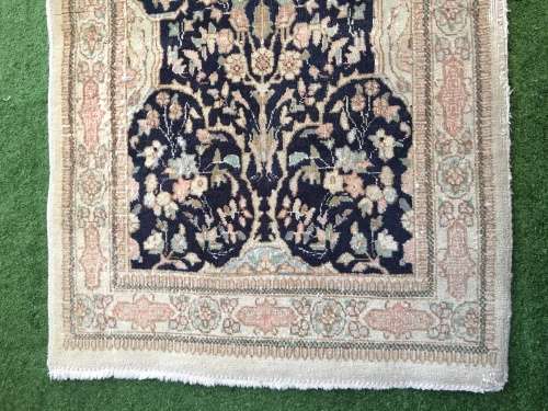 WOW !! STUNNING VINTAGE NICELY WORN SIGNED TABRIZ PURE WOOL HAND KNOTTED PERSIAN CARPET 1300 X 720mm