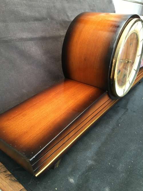 STUNNING MAHOGANY CASED BALANCE WHEEL MANTLE CLOCK IN FULL WORKING ORDER WITHOUT THE KEY