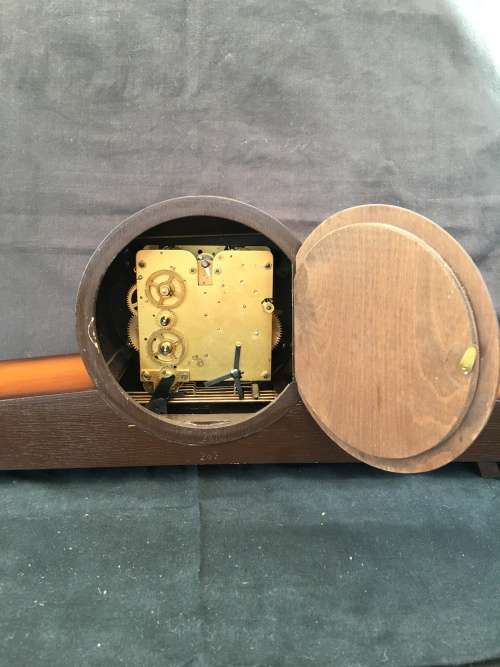 STUNNING MAHOGANY CASED BALANCE WHEEL MANTLE CLOCK IN FULL WORKING ORDER WITHOUT THE KEY