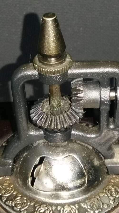 Beautiful Vintage Wooden Pepper Mill/Grinder