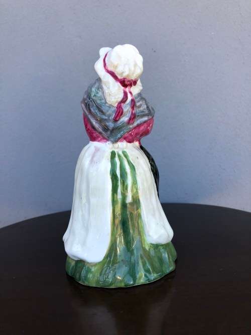 WOW !!! CROWN STAFFORDSHIRE FINE BONE CHINA FIGURINE OF A PENSIVE OLD LADY 1906 ~