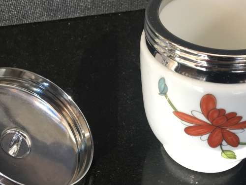 Stunning Vintage Royal Worcester Hand Painted Porcelain Egg Cobbler.