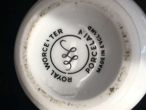 Stunning Vintage Royal Worcester Hand Painted Porcelain Egg Cobbler.