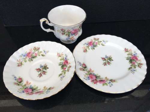 WOW !!! Stunning vintage Royal Albert "Moss Rose" TRIO  With Gold Trimmings, Like new.