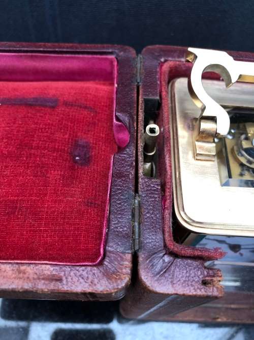 STUNNING SOLID BRASS AND GLASS CHIMING FRENCH CARRIAGE CLOCK IN ORIGINAL CASE WORKING 100%