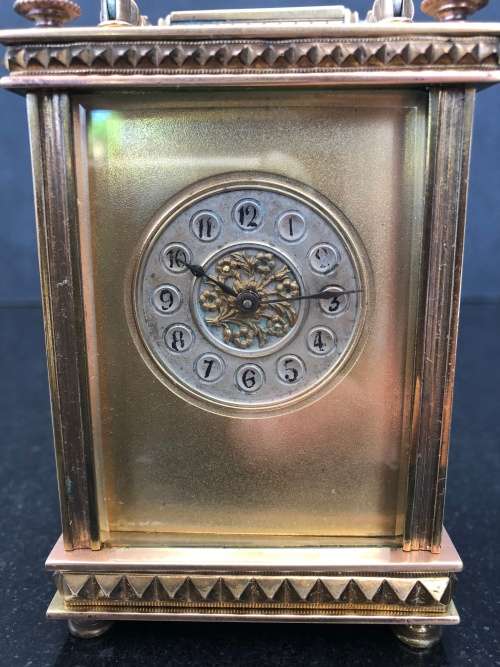 STUNNING SOLID BRASS FRENCH CARRIAGE CLOCK WITH BEVELLED GLASS WORKING PERFECTLY WITH THE KEY