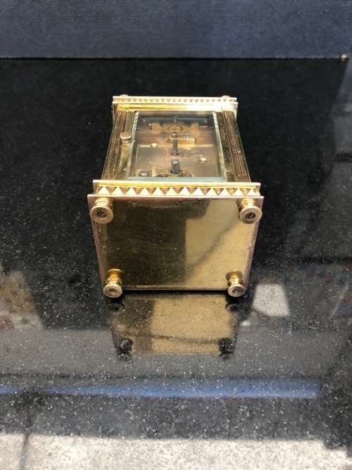 STUNNING SOLID BRASS FRENCH CARRIAGE CLOCK WITH BEVELLED GLASS WORKING PERFECTLY WITH THE KEY