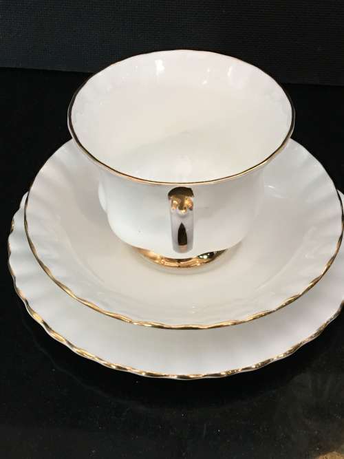 Stunning Vintage  "Val D' Or"  Royal Albert Fine Bone China - White and Gold Trio