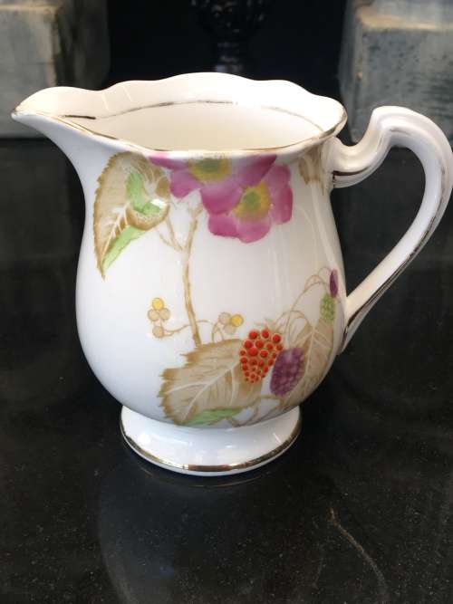 Stunning Vintage c1949s Royal Standard Bone China England, Creamer 250ml