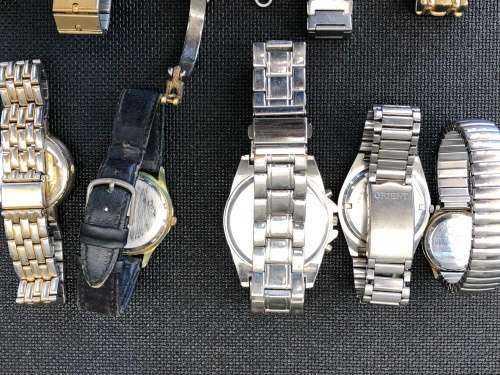 JOB LOT OF VARIOUS WATCHES FOR SPARES OR REPAIRS INCLUDING SEIKO