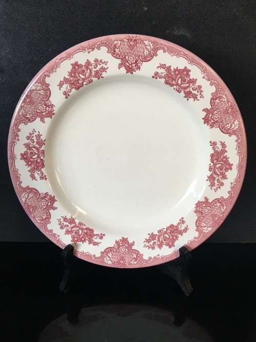 Stunning Vintage Red & White English Garden Made in China Large Porcelain Plate 27 cm