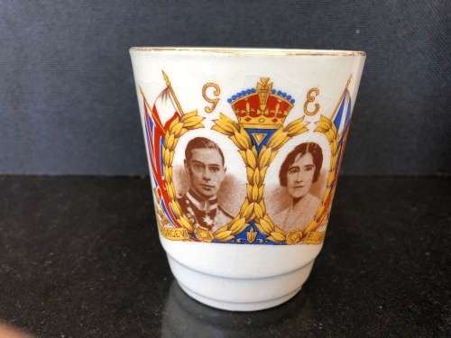 Royal visit to South Africa 1947 commemoration cup made in England