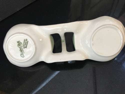 Beautifu Clarice Cliff 'Water Lily' Toast Rack c1936 from the water lily range. Newport Pottery.