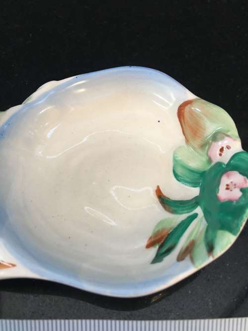 Beautifu Clarice Cliff 'Water Lily' Toast Rack c1936 from the water lily range. Newport Pottery.