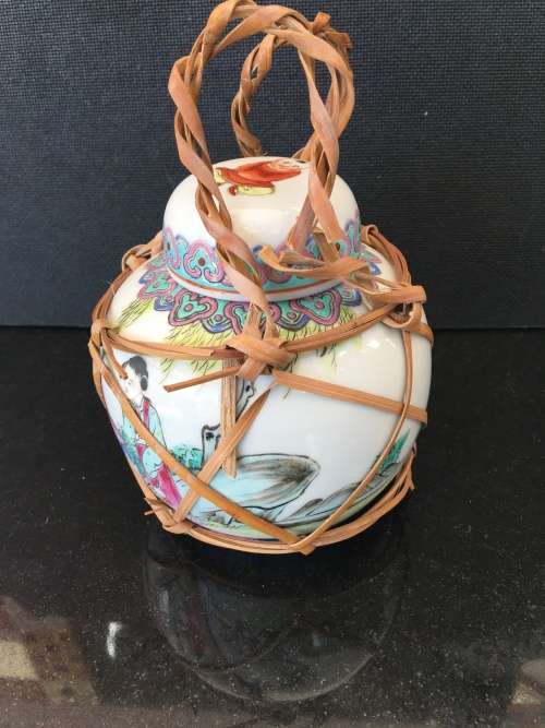 Stunning Chinese c1950 Rattan wrapped Ginger Jar Jiangxi Product by Wan Yi Fa Company/Chu Pin maker