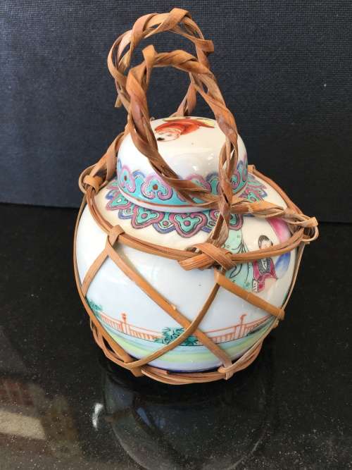 Stunning Chinese c1950 Rattan wrapped Ginger Jar Jiangxi Product by Wan Yi Fa Company/Chu Pin maker