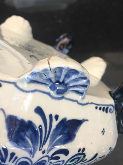 Stunning Vintage Large Blue and white Delft Royal Gouda Finial Lidded Bowl on Feet