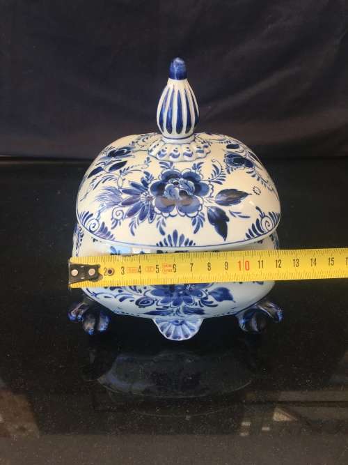 Stunning Vintage Large Blue and white Delft Royal Gouda Finial Lidded Bowl on Feet