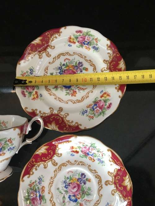Ultra Rare c1939 Reg:832881 Royal Albert "CANTERBURY" Red Floral & Gold Gilt Tea Trio