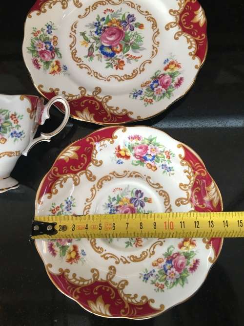 Ultra Rare c1939 Reg:832881 Royal Albert "CANTERBURY" Red Floral & Gold Gilt Tea Trio