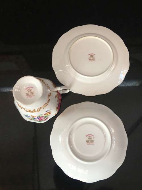 Ultra Rare c1939 Reg:832881 Royal Albert "CANTERBURY" Red Floral & Gold Gilt Tea Trio