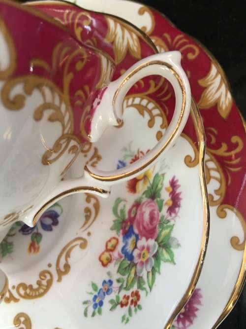 Ultra Rare c1939 Reg:832881 Royal Albert "CANTERBURY" Red Floral & Gold Gilt Tea Trio