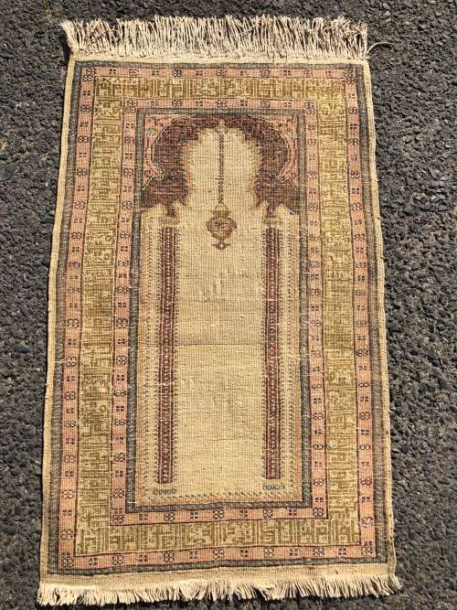 WOW !!! RARE ANTIQUE PURE WOOL HAND KNOTTED ARDABIL PERSIAN PRAYER RUG 930 X 580mm