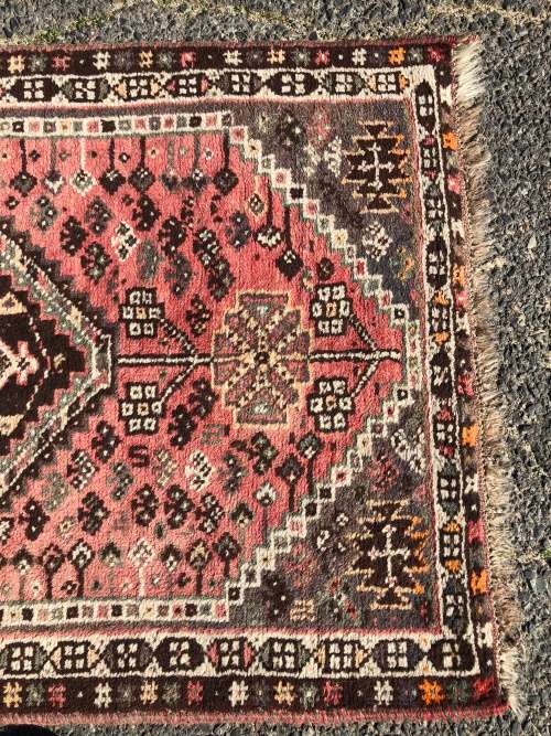 STUNNING NICELY WORN PURE WOOL HAND KNOTTED VINTAGE SHIRAZ GHASHQAI PERSIAN CARPET 1300 X 800mm