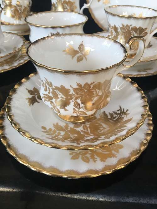 Wow!!! Collectors Rare Discontinued c1962 - 1970s  Royal Albert Golden Rose,Trio in Mint condition