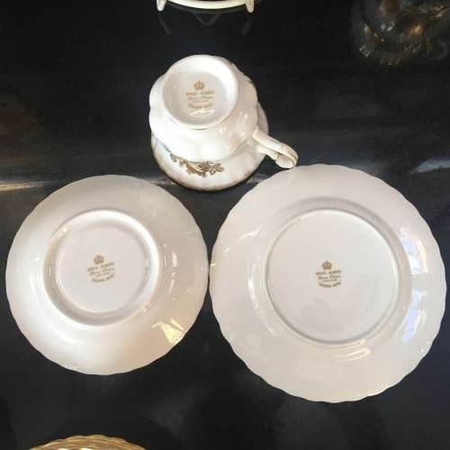 Wow!!! Collectors Rare Discontinued c1962 - 1970s  Royal Albert Golden Rose,Trio in Mint condition