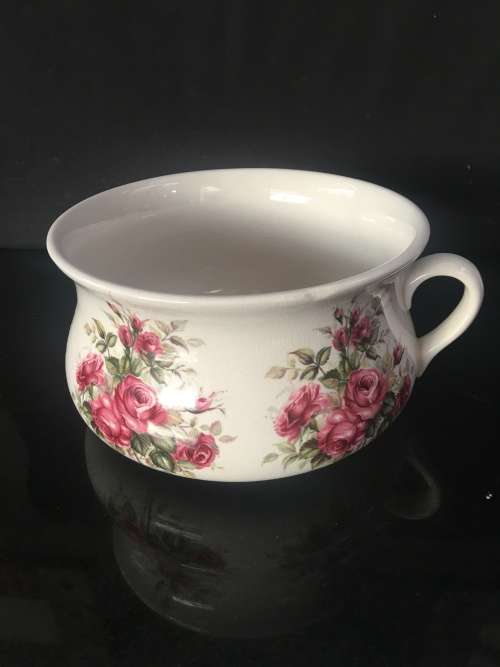 Beautiful Large Vintage Ladies Portmeirion Red Rose Potty, Ideal as planter or display