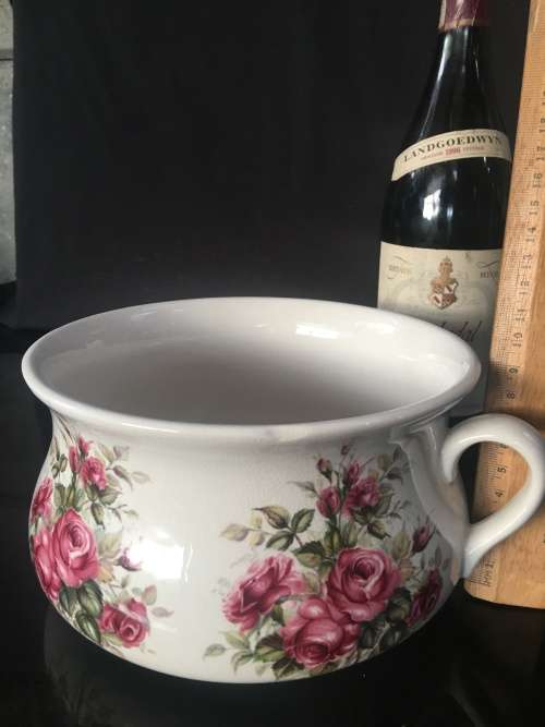 Beautiful Large Vintage Ladies Portmeirion Red Rose Potty, Ideal as planter or display
