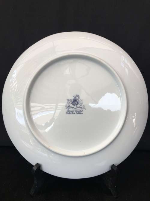Beautiful Vintage Delft Holland Special Limited  Collection Edition Windmill. 27 cm Display Plate.